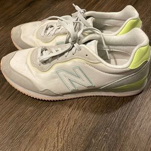 New balance shoes